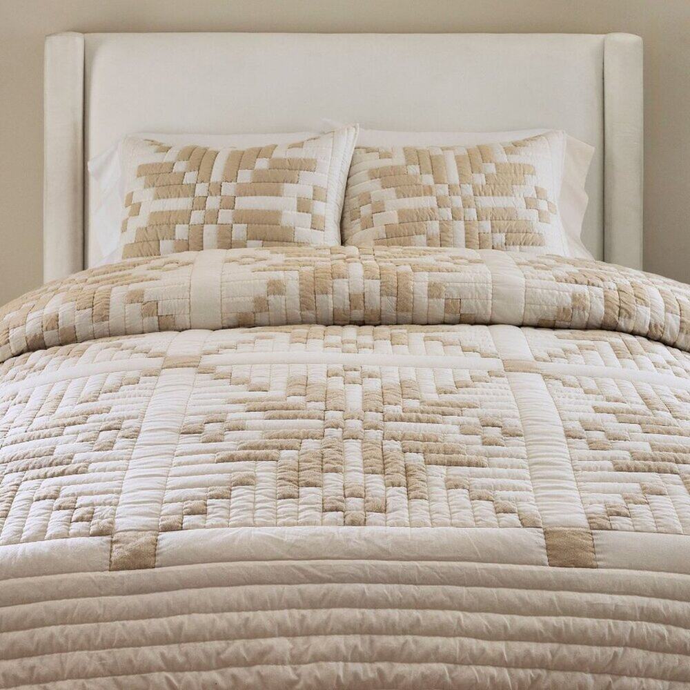 Pottery Barn Shimmer Snowflake Quilt White Flax Tan King California King NEW